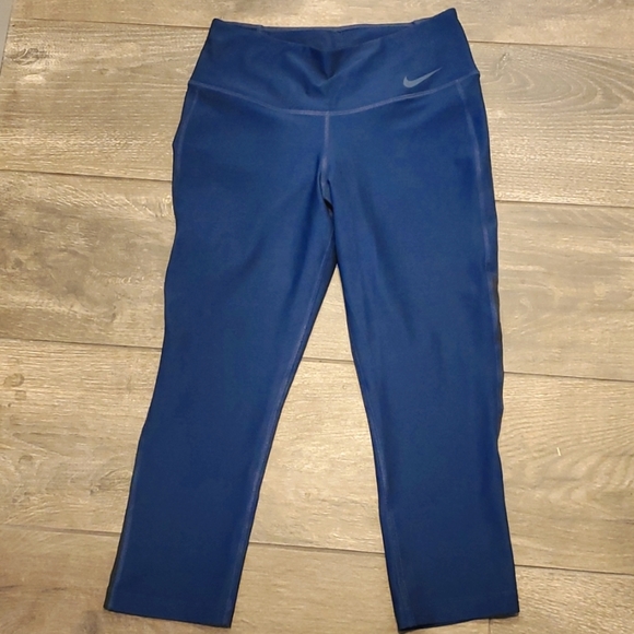 Nike Pants - Nike Dri-Fit Capri Leggings